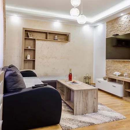 Apartment Apartman Shine