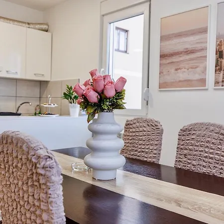 Apartment Apartman Shine